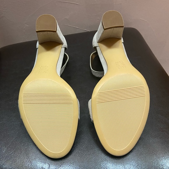 NWT Naturalizer Women's Vera2 Ankle Straps Heeled Sandal - Picture 8 of 10